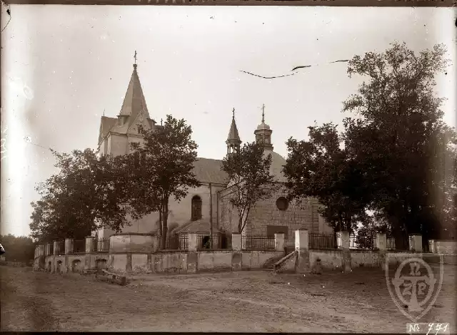 Lata 1900-1906, Kościół świętego Marcina w Pacanowie.