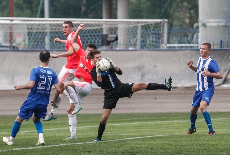 Remis na Hetmańskiej. Stal Rzeszów - Krapaty Krosno 1:1.