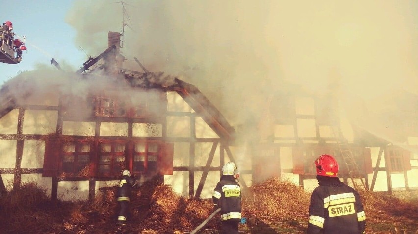 Pożar Karczmy u Dargoscha w Klukach. Pożar strawił poddasze...
