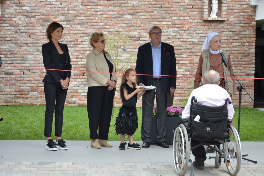 Siostra Małgorzata Chmielewska otwiera pod Ożarowem nowy dom. Tym razem dla niepełnosprawnych bezdomnych [ZDJĘCIA]