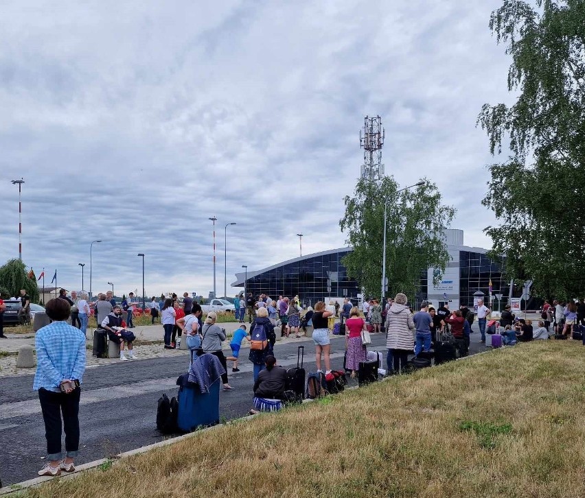 Ewakuacja lotniska w Łodzi trwała dwie godziny