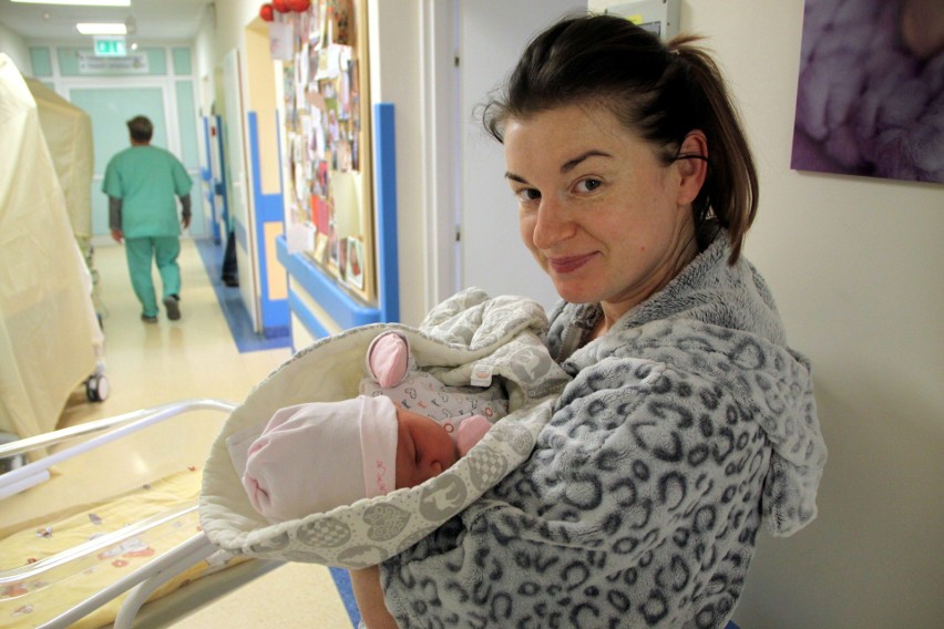 Lenka urodziła się 1 stycznia w szpitalu przy ul. Staszica w...