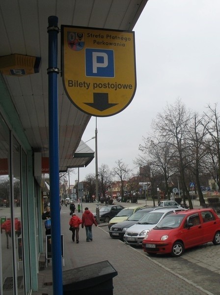 Płatne strefy parkowania budzą wiele kontrowersji. Pomysł władz miasta jest źle przyjmowany przez kierowców, bo nie jest ich zdaniem przemyślany