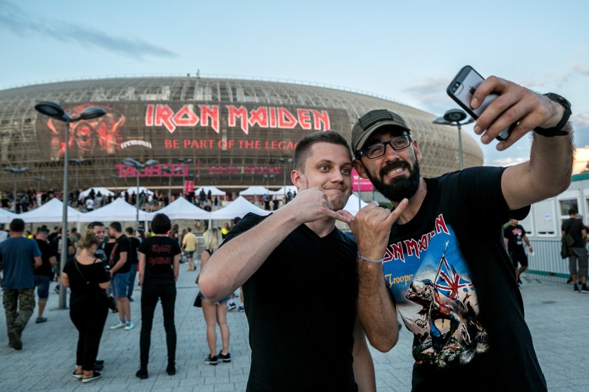 Kraków. Fani przed koncertem Iron Maiden w Tauron Arenie [ZDJĘCIA]