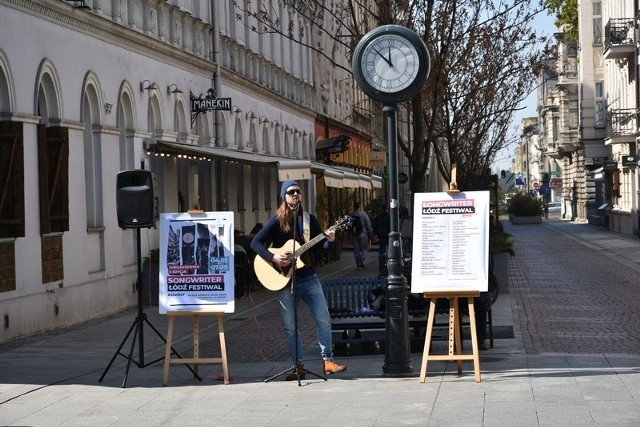 Na konferencji zapowiadającej Songwriter Łodź Festiwal przedsmak festiwalowego klimatu zaprezentował Empati.