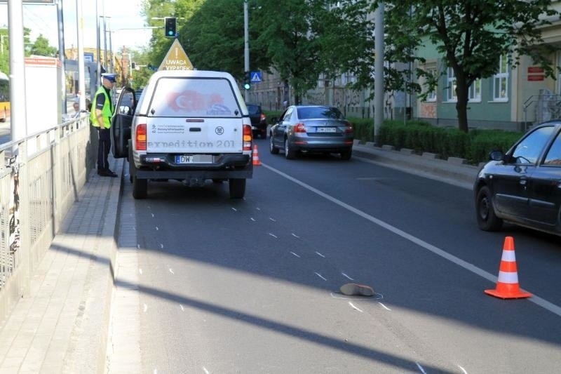 Wypadek na Curie-Skłodowskiej, Potrącenie pieszej....