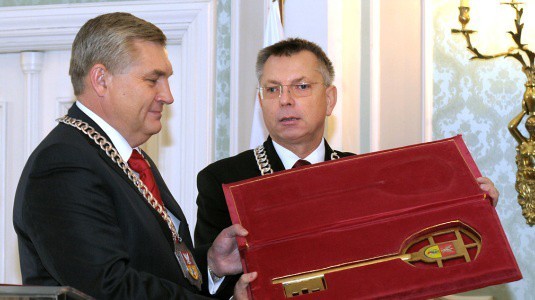 Prezydent Białegostoku Tadeusz Truskolaski i Przewodniczący Rady Miejskiej Włodzimierz Kusak