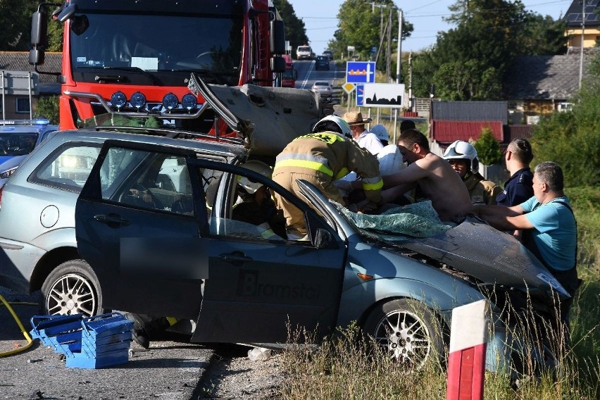 Na miejscu czwartkowego wypadku.