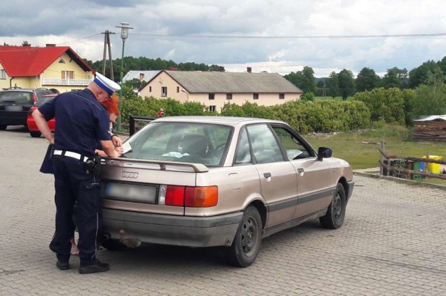 Policja ma sposoby, żeby sprawdzić, czy auto jest sprawne technicznie i nie zadymia za bardzo