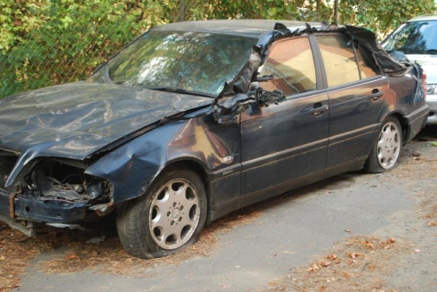 Ukradł uszkodzonego mercedesa. Pomogła mu pomoc drogowa