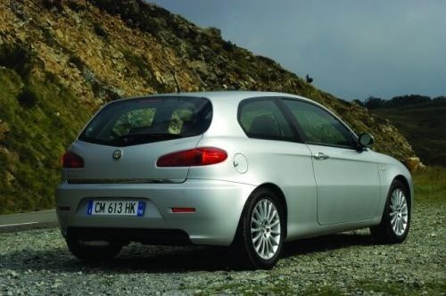 Fot. Alfa Romeo: Alfa 147 oferowana jest z nadwoziem 3- lub...