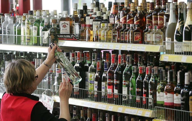 W Toruniu trwa spór na temat liczby punktów sprzedaży alkoholu 