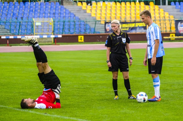 Debiut Augustyn w 3 lidze - mecz Elany Toruń ze Świtem Skolwin