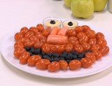 Elmo z warzyw. Czyli pomysłowa kuchnia dla dzieci (wideo)