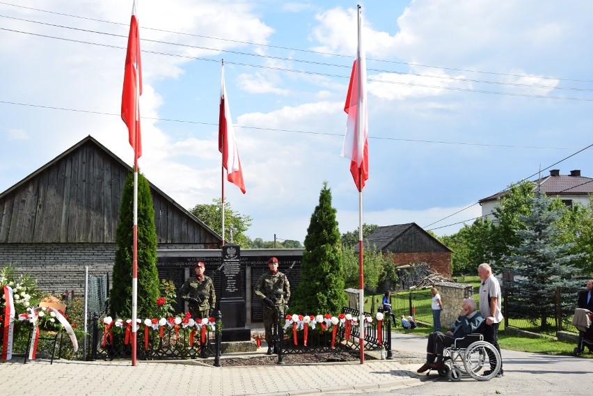 Wspomnienia z pacyfikacji Łaz. Poszli na tortury, ale nikt nie zdradził [ZDJĘCIA]