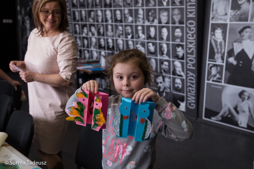 To już przedostatnie dni ferii w Stargardzkim Centrum Kultury. Ubranka z UTW, kartki z Bramą i biżuteria z UTW [ZDJĘCIA, WIDEO]