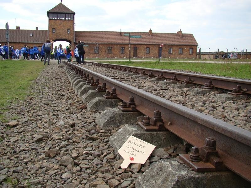 26 Marsz Żywych przeszedł z byłego niemieckiego obozu Auschwitz I do Auschwitz II Birkenau