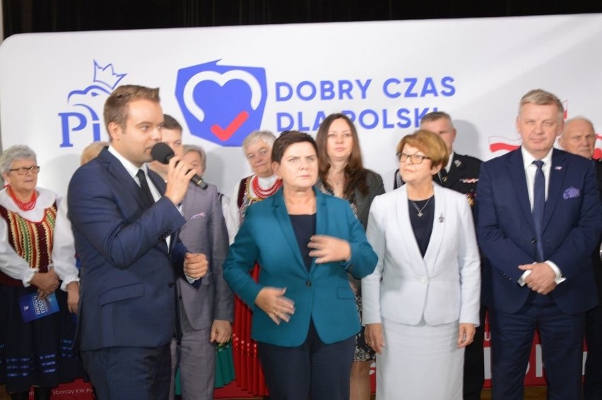 Beata Szydło w Mostkach. Prosiła o głosy dla kandydatów Prawa i Sprawiedliwości (ZDJĘCIA)