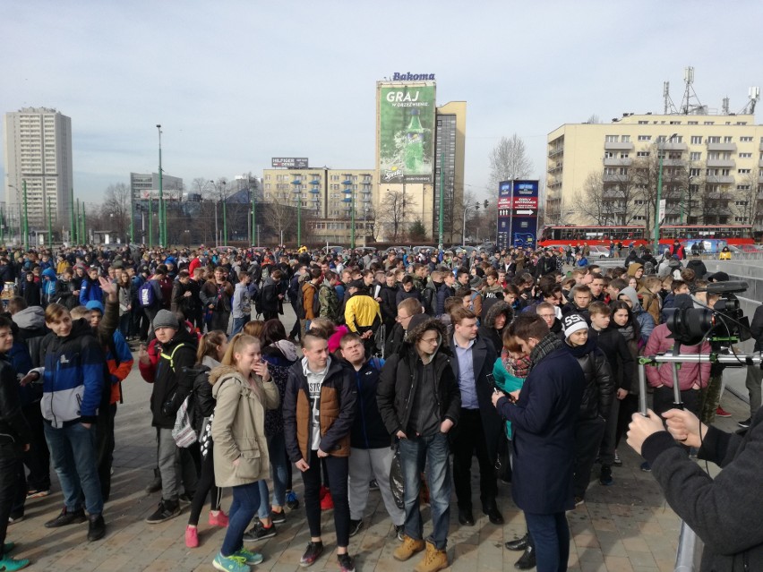 IEM 2017 Katowice : Fani gier stoją w kolejkach