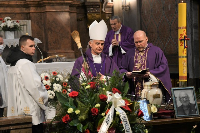 W sobotę pożegnaliśmy redaktora Antoniego Pawłowskiego. Mszy żałobnej przewodniczył ksiądz biskup Marian Florczyk.