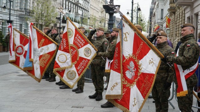 Na ul. Piotrkowskiej przy pasażu Schillera odbyła się uroczysta przysięga wojskowa