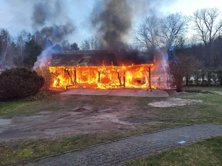 Pożar wybuchł w środę rano w Zielonym Borze.