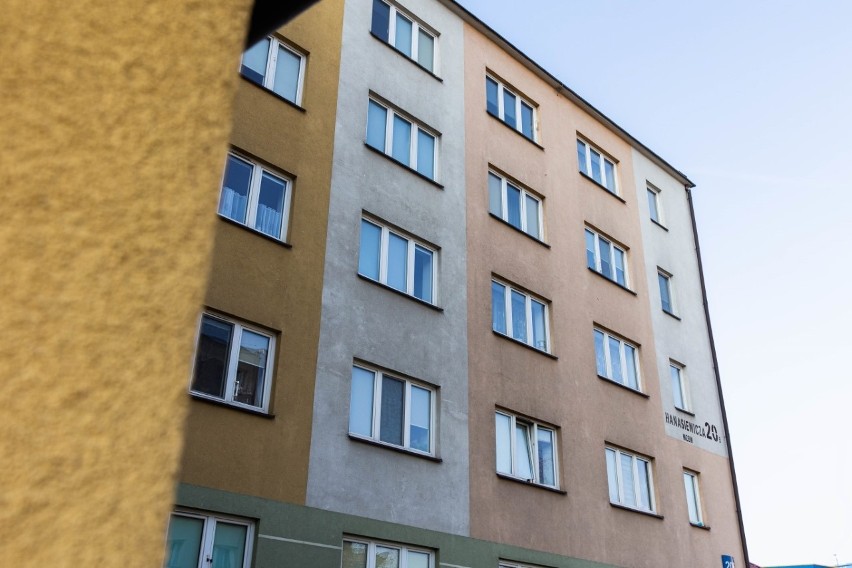 Tragedia w Rzeszowie. Zwłoki małżeństwa znalezione w mieszkaniu. Prokuratura wszczęła śledztwo 