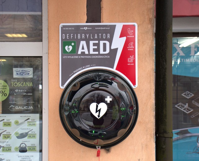 Urząd Miasta Włodawy zakupił defibrylatory, by niesienie pomocy w stanach zagrożenia życia było jeszcze skuteczniejsze.