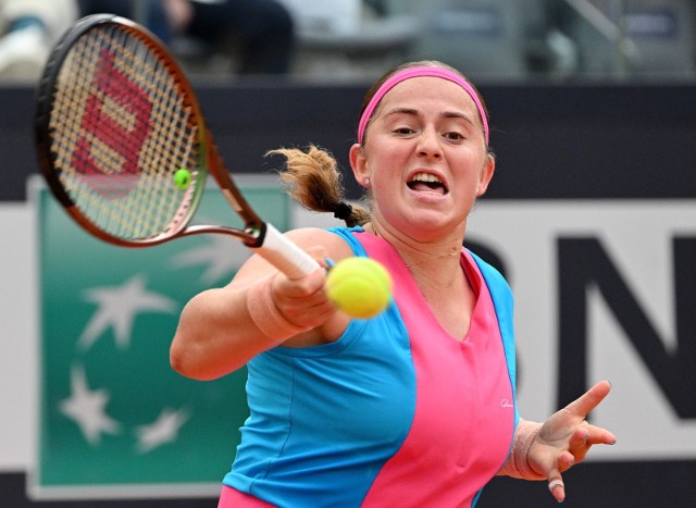 Jelena Ostapenko awansowała do półfinału turnieju WTA w Rzynie.