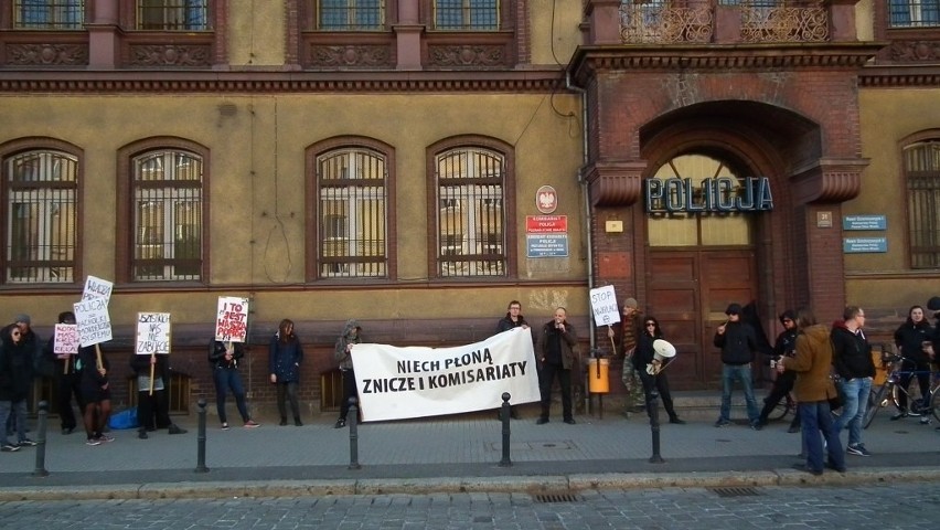 Poznań: Protest anarchistów przeciw brutalności policji