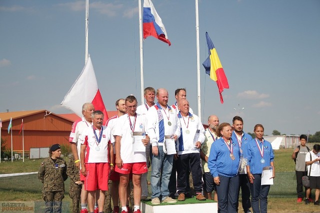 Na lotnisku w Kruszynie zakończyła się jedna z największych na świecie imprez modelarstwa lotniczego i kosmicznego, której organizację Aeroklubowi Włocławskiemu powierzyła Międzynarodowa Federacja Lotnicza FAI. Mistrzostwa Świata FAI Modeli Kosmicznych 2018 przeszły do historii. Podczas sobotniej gali finałowej wręczone zostały medale i puchary dla najlepszych zawodników, zarówno juniorów, jak i seniorów oraz drużyn. Na podium najczęściej wchodzili modelarze z Chin, Rosji, Polski i Bułgarii.2. Bieg po Schodach we Włocławku