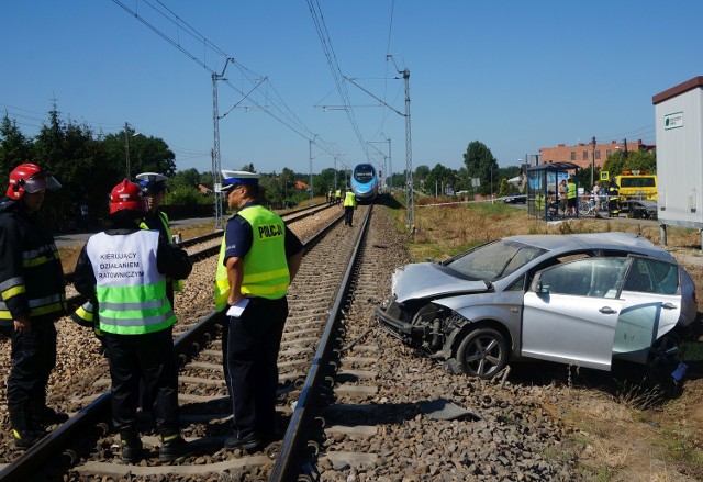 Kierowca seata trafił do szpitala. Pasażerowie i obsługa pociągu nie odnieśli żadnych obrażeń.