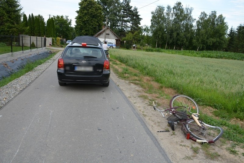 Potrącony 9-letni rowerzysta w Przybówce. Kierująca toyotą nie ustąpiła pierwszeństwa [ZDJĘCIA]