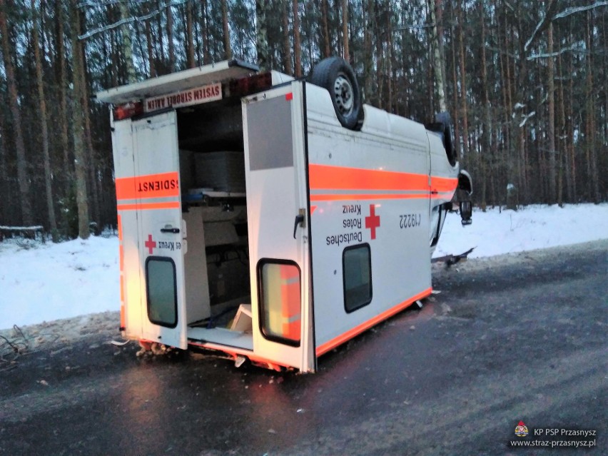 Wypadek "ambulansu" w Klinie. Za kierownicą obywatel Kirgistanu [ZDJĘCIA]