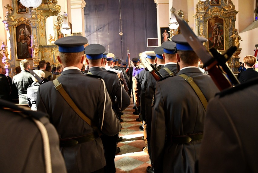 Komenda Powiatowa Policji w Sejnach ma już swój sztandar (zdjęcia)