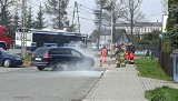 Pożar samochodu pod Krakowem. Na pomoc wezwano trzy jednostki straży