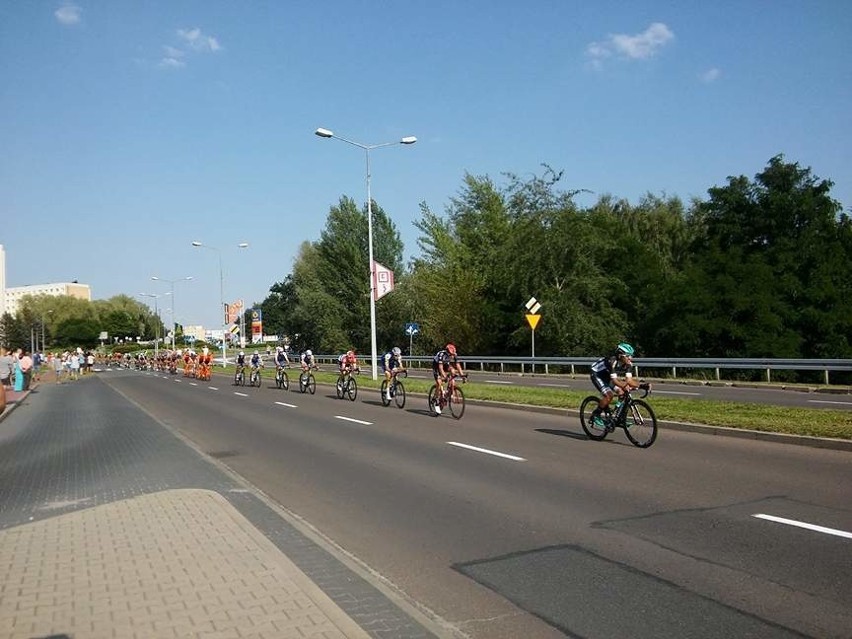 Tour de Pologne 2017 w Jastrzębiu. Kolarze mkną przed siebie