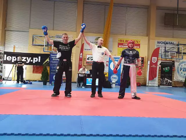 Piotr Turzański w momencie swego wielkiego triumfu wywalczenia tytułu mistrza Polki weteranów