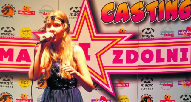 Wiktoria Maj wzięła udział w niedzielnym castingu &#8222;Mali i Zdolni&#8221; w Europejskim Centrum Bajki w Pacanowie. Śpiewana przez nią piosenka podobała się publiczności i zyskała wysokie oceny jury.