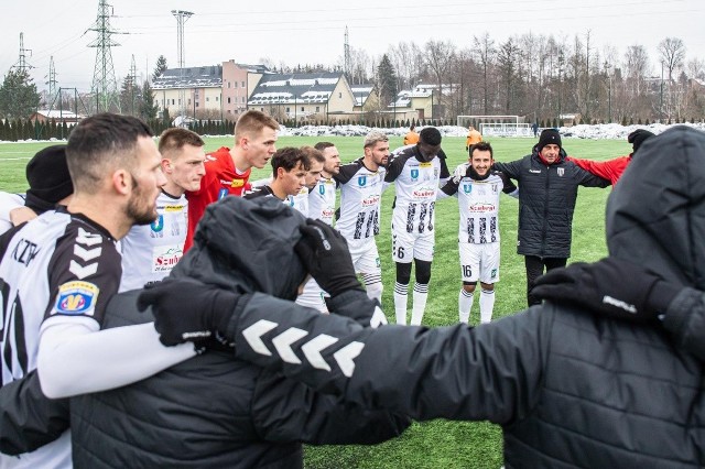 Piłkarze Sandecji Nowy Sącz odliczają już dni do startu 1. ligi. Za nimi wiele sparingowych minut