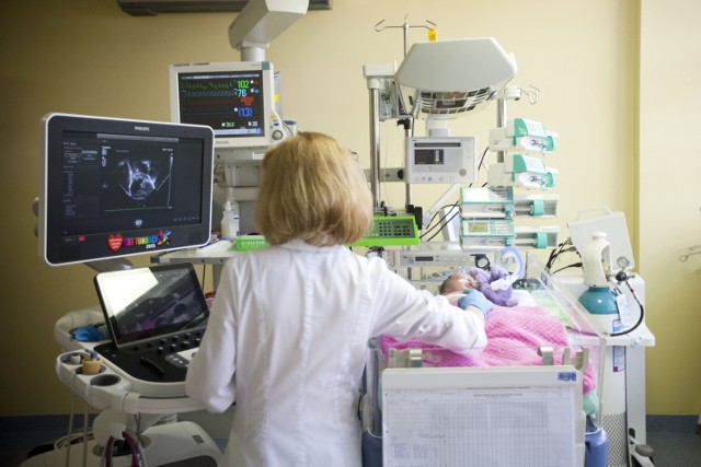 Operacje kardiologiczne dla wielu pacjentów mogą być trudniej dostępne po likwidacji oddziałów PAKS