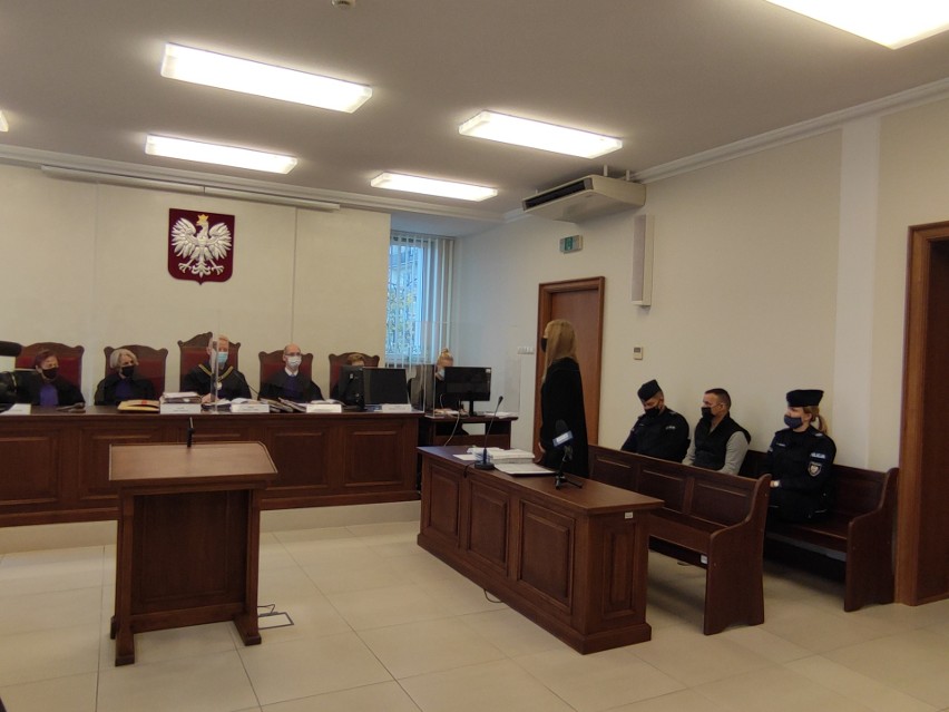 Kary 25 lat więzienia domaga się prokurator dla mężczyzny oskarżonego o zabójstwo mieszkańca Dziadkowic
