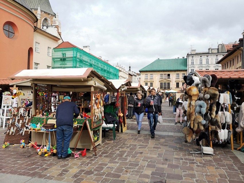 Kraków na folkowo, czyli 16. Kiermasz Pogranicza Kultur na Małym Rynku [ZDJĘCIA]