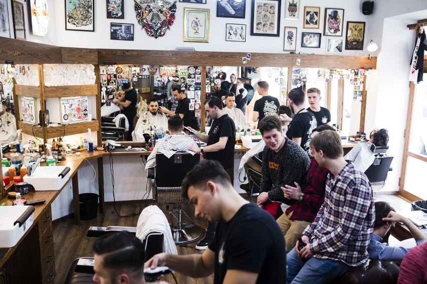 Barber Shopy w Krakowie. Tu królują faceci [ZDJĘCIA]