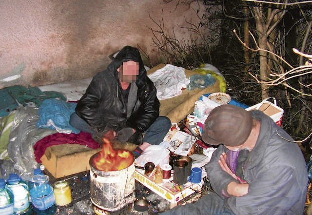 Tak koczują w Toruniu bezdomni. Część nie chce się nigdzie przenosić