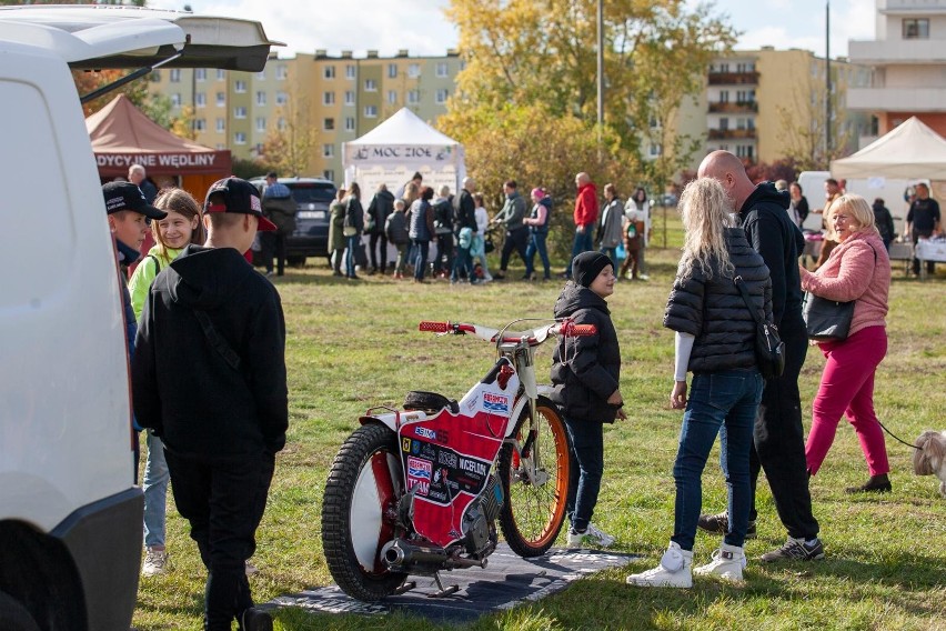 Na placu przy ul. Pelplińskiej/Orląt Lwowskich w Fordonie w...