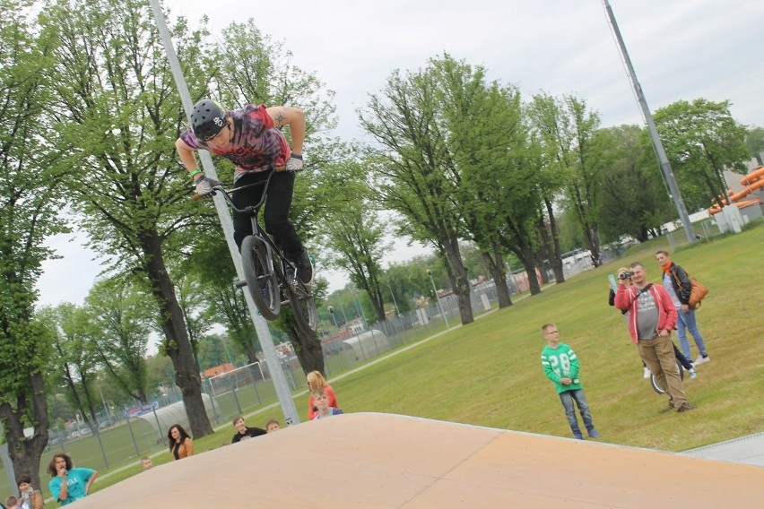 Pokaz ekstremalnej jazdy na skateparku [FOTO]