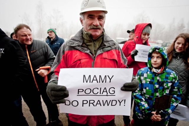 Mieszkańcy Wałbrzycha domagali się, żeby prace na 65. kilometrze, gdzie ma być ukryty „złoty pociąg”, wreszcie ruszyły