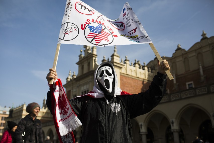 Kraków. Buntują się przeciwko umowie Unia-Kanada [ZDJĘCIA, WIDEO]