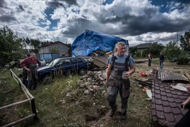 Trąba powietrzna spustoszyła miejscowość Zawały w woj. kujawsko-pomorskim